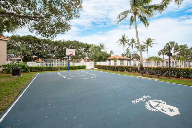 1210 Sorrento Dr, Weston, FL 33326