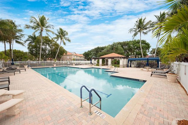 1210 Sorrento Dr, Weston, FL 33326