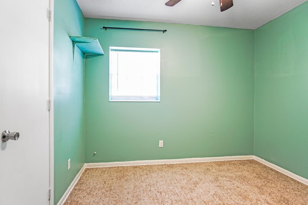 Image 16 of property listing at 906 Millard Street, Tallahassee, FL 32301