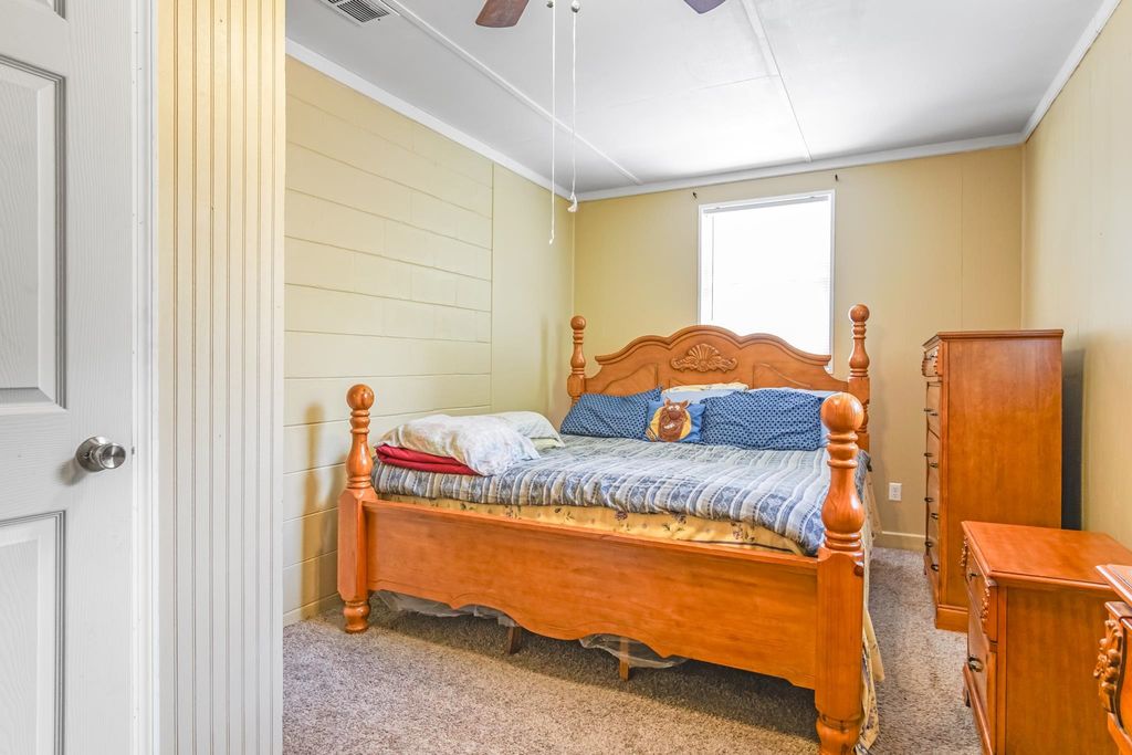 Image 27 of property listing at 906 Millard Street, Tallahassee, FL 32301