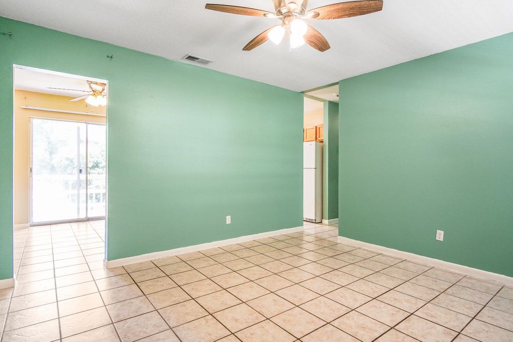 Image 5 of property listing at 906 Millard Street, Tallahassee, FL 32301
