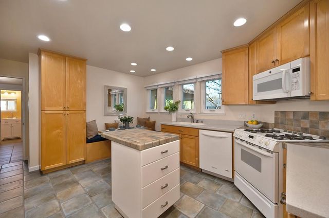 4033 Cayente Way, Sacramento, CA 95864