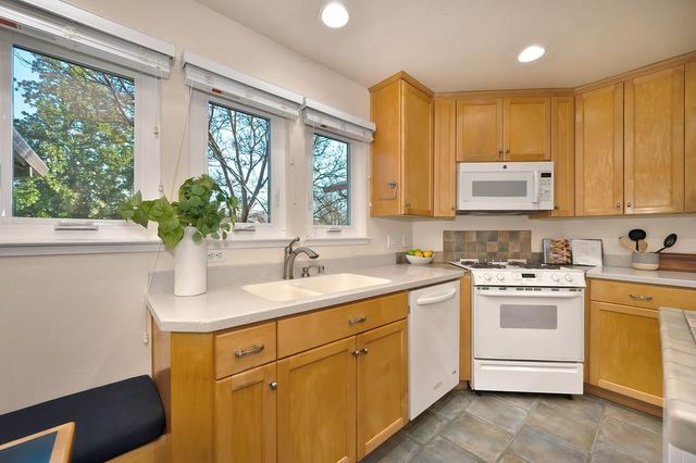 4033 Cayente Way, Sacramento, CA 95864