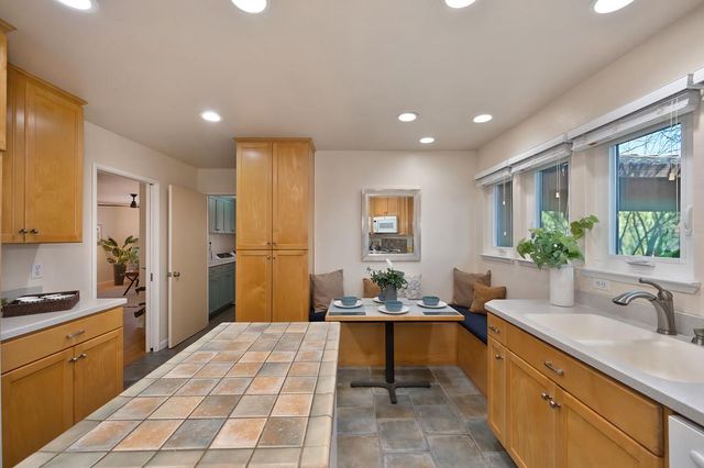 4033 Cayente Way, Sacramento, CA 95864