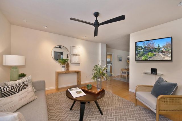 4033 Cayente Way, Sacramento, CA 95864