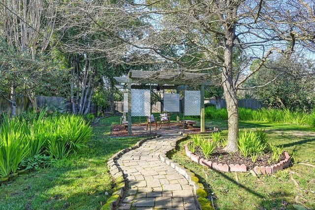 4033 Cayente Way, Sacramento, CA 95864