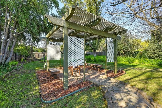 4033 Cayente Way, Sacramento, CA 95864