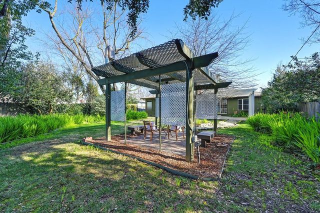 4033 Cayente Way, Sacramento, CA 95864