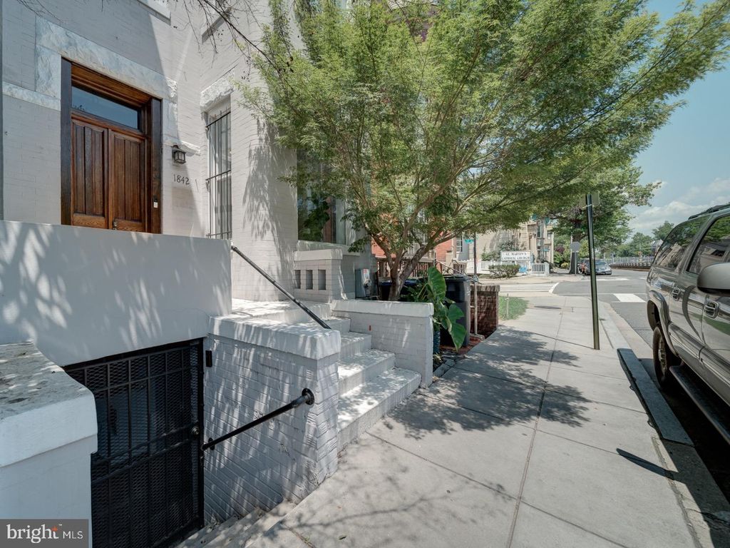 1842 NORTH CAPITOL ST NW, Washington, DC 20002