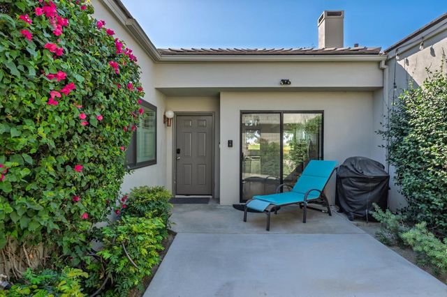 54326 Oak Tree A122, La Quinta, CA 92253