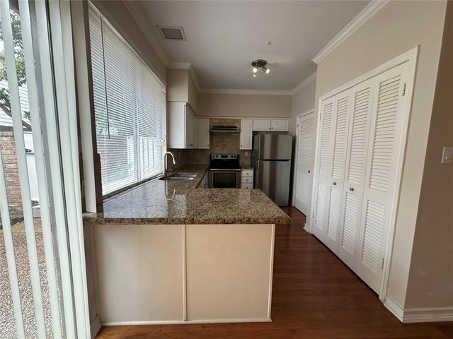 5849 Sugar Hill Drive, Houston, TX 77057