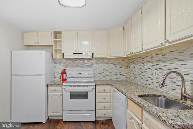 312 YORK ST, Burlington, NJ 08016