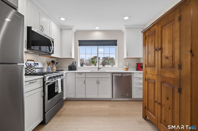 560 Silver Sands Road 904, East Haven, CT 06512