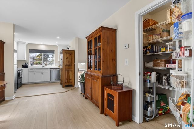 560 Silver Sands Road 904, East Haven, CT 06512