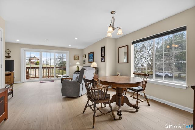 560 Silver Sands Road 904, East Haven, CT 06512