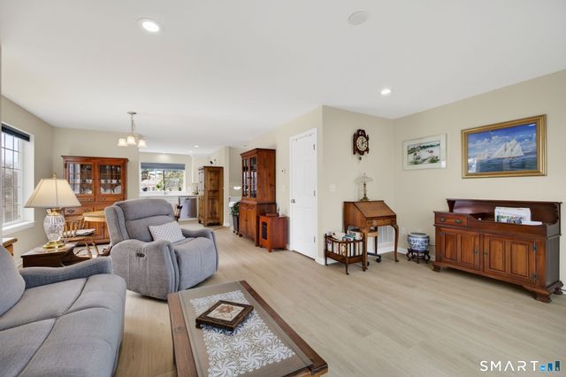 560 Silver Sands Road 904, East Haven, CT 06512