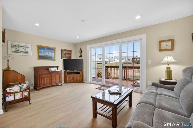 560 Silver Sands Road 904, East Haven, CT 06512