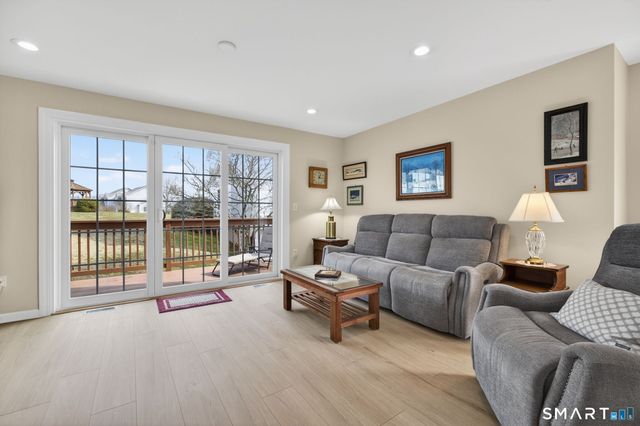 560 Silver Sands Road 904, East Haven, CT 06512