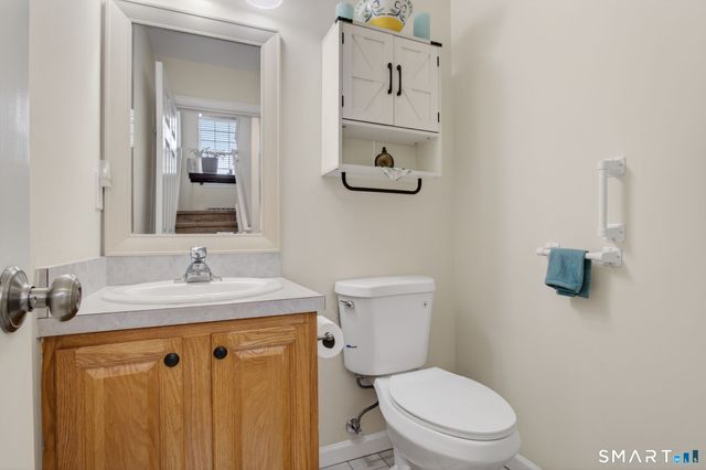 560 Silver Sands Road 904, East Haven, CT 06512