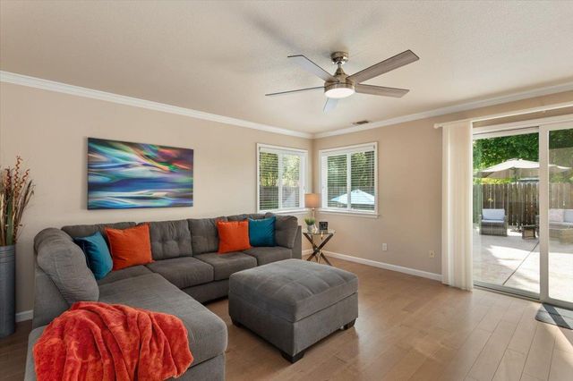 8678 Pardillo Ave, Orangevale, CA 95662