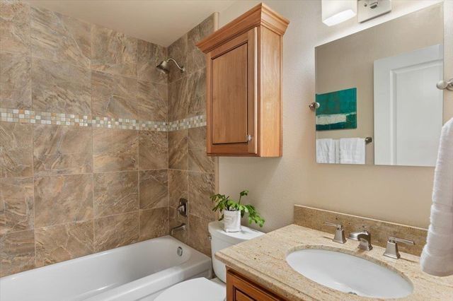 8678 Pardillo Ave, Orangevale, CA 95662