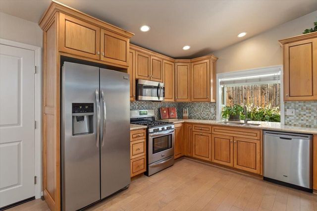 8678 Pardillo Ave, Orangevale, CA 95662