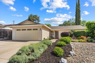 8678 Pardillo Ave, Orangevale, CA 95662