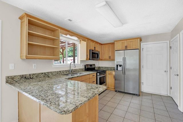 2155 Towne Manor Drive NW, Kennesaw, GA 30144