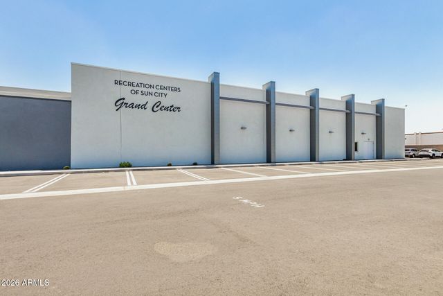 10189 W PINEAIRE Drive, Sun City, AZ 85351