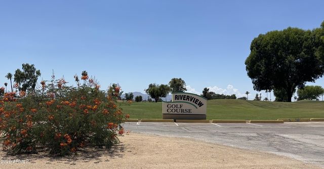 10189 W PINEAIRE Drive, Sun City, AZ 85351