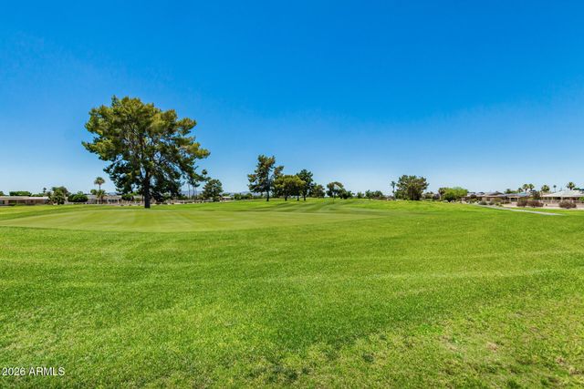 10189 W PINEAIRE Drive, Sun City, AZ 85351