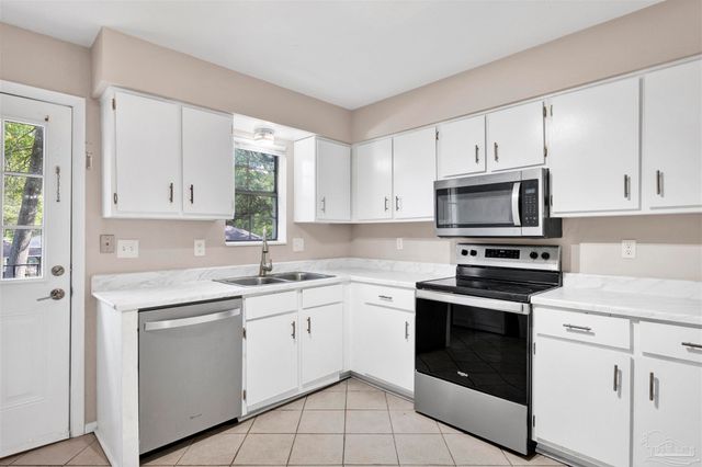 4344 Langley Ave B 202, Pensacola, FL 32504