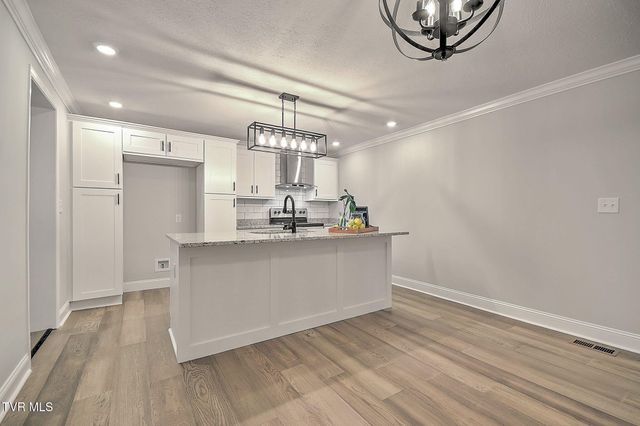 1527 Gray Station Sulpher Springs Road, Jonesborough, TN 37659