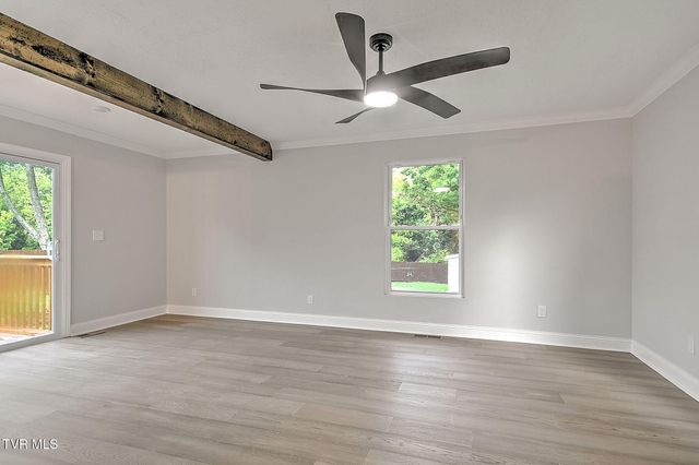 1527 Gray Station Sulpher Springs Road, Jonesborough, TN 37659