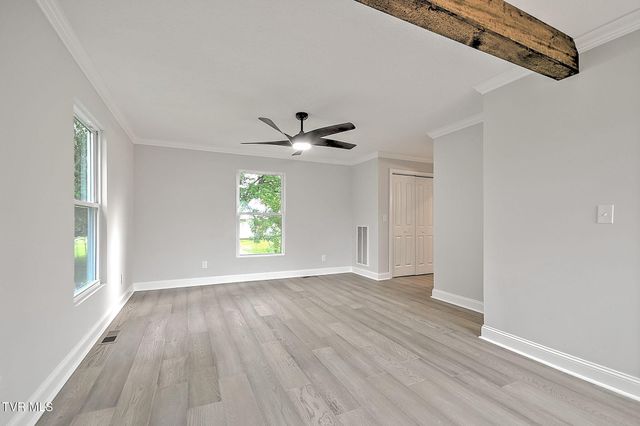 1527 Gray Station Sulpher Springs Road, Jonesborough, TN 37659