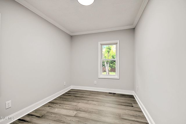 1527 Gray Station Sulpher Springs Road, Jonesborough, TN 37659