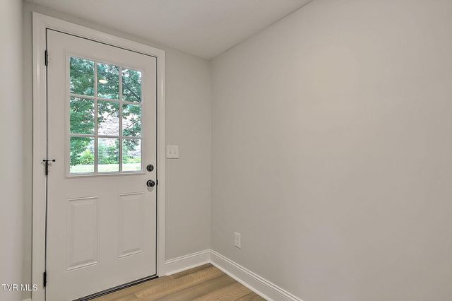 1527 Gray Station Sulpher Springs Road, Jonesborough, TN 37659