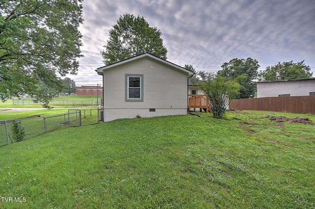 1527 Gray Station Sulpher Springs Road, Jonesborough, TN 37659