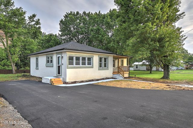 1527 Gray Station Sulpher Springs Road, Jonesborough, TN 37659