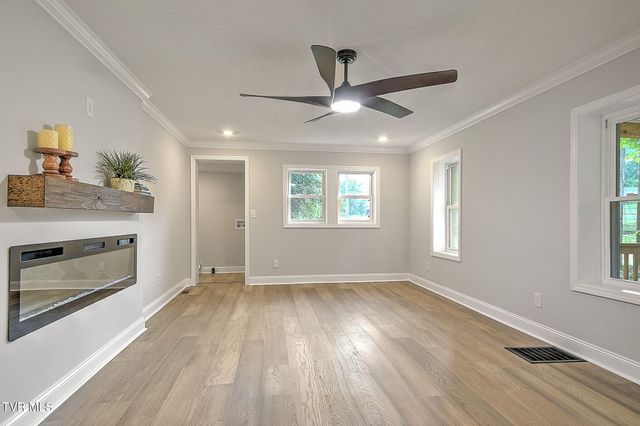 1527 Gray Station Sulpher Springs Road, Jonesborough, TN 37659