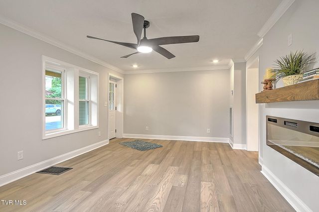 1527 Gray Station Sulpher Springs Road, Jonesborough, TN 37659