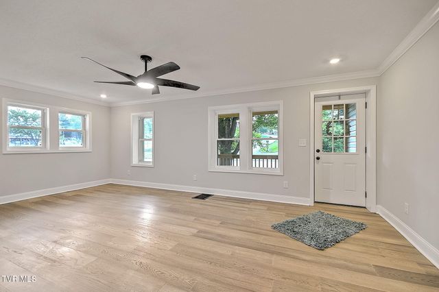 1527 Gray Station Sulpher Springs Road, Jonesborough, TN 37659