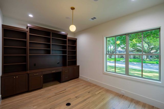 3250 Lancelot Drive, Dallas, TX 75229