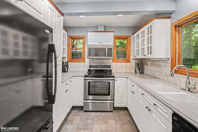4691 Camelina Street, Commerce Twp, MI 48382