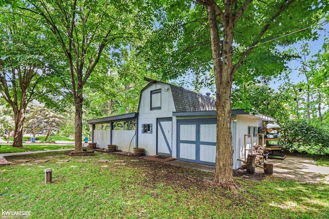 4691 Camelina Street, Commerce Twp, MI 48382