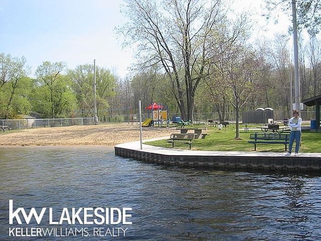4691 Camelina Street, Commerce Twp, MI 48382