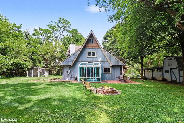 4691 Camelina Street, Commerce Twp, MI 48382