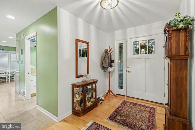 82 FAIRWAY DR, Camp Hill, PA 17011