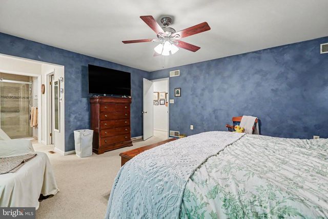 82 FAIRWAY DR, Camp Hill, PA 17011