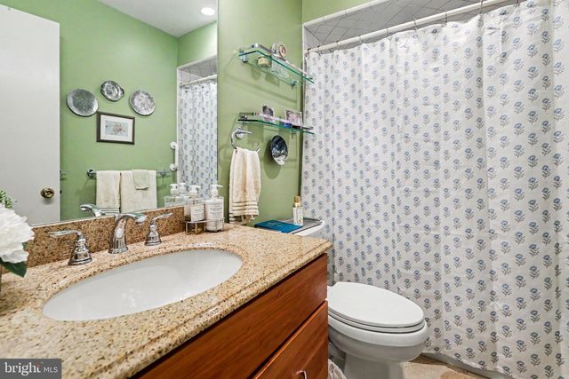 82 FAIRWAY DR, Camp Hill, PA 17011